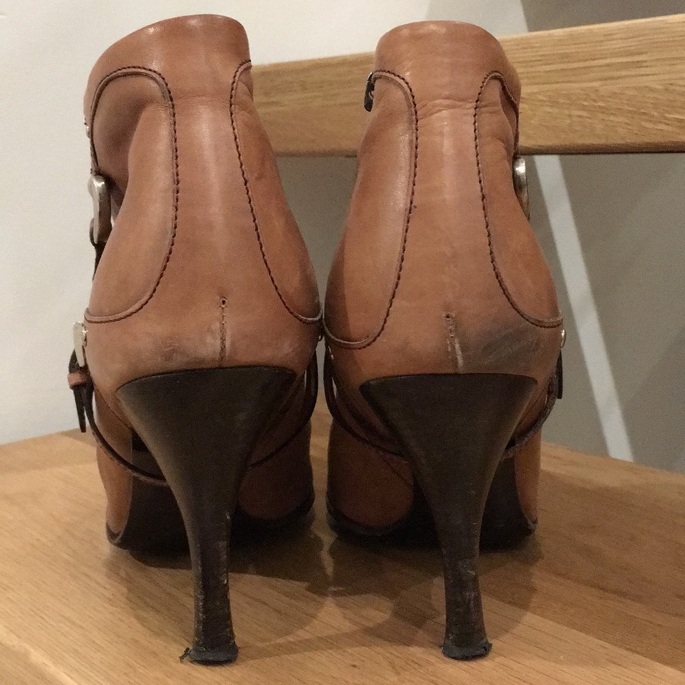 Prada leather shoes - Picture 4 of 7
